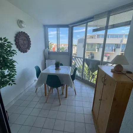 Appartement Climatise 4 Couchages, Ascenseur, Piscine, Parking ,Proche Mer 아파트 *